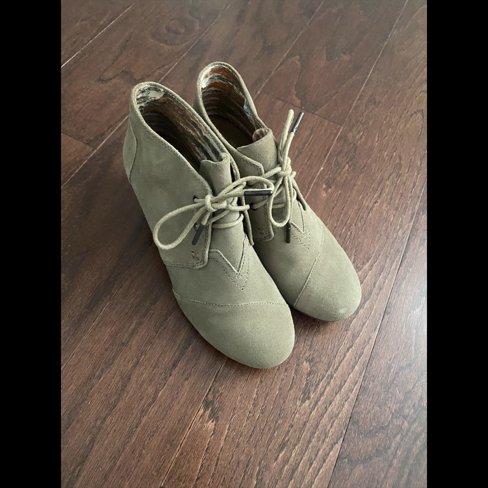 TOMS BOOTIES